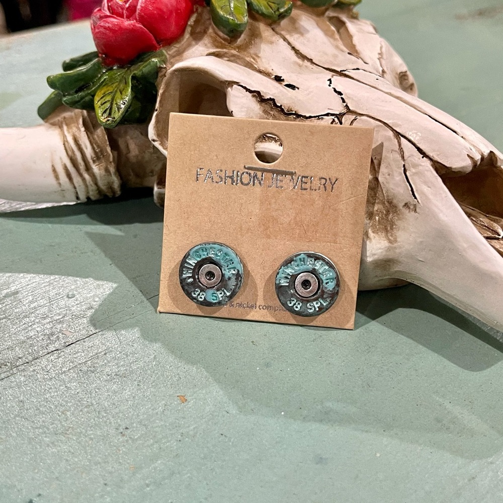 Winchester Earrings - Picture 2 of 3
